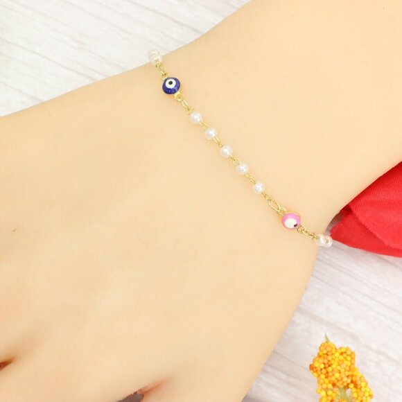 "Trendy Handmade Bracelet – A Thoughtful Gift for Girls & Women | UNVRC1398 - Picture 6 of 10